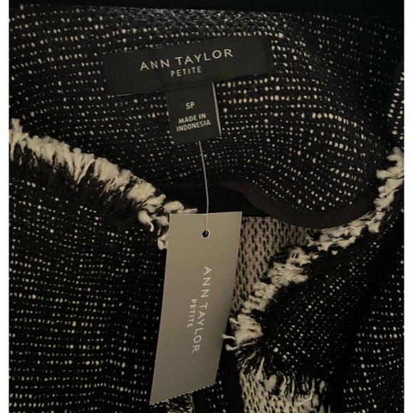 Ann Taylor Black and White Tweed Jacket with Fringe, size small petite - Picture 4 of 5